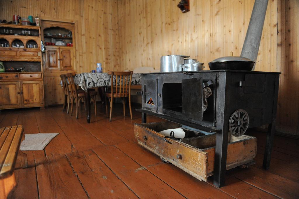 Guest House Murkvam Tvebishi Quarto foto